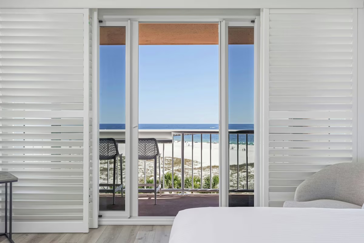 8 Beachfront Hotels in Gulf Shores, Alabama